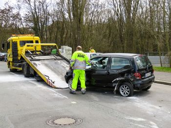 Fahrzeug wird abgeschleppt